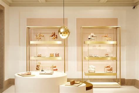chloe concept store